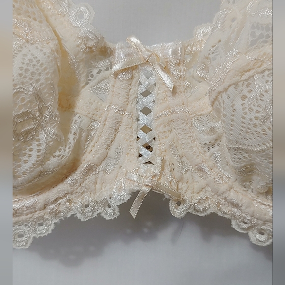 WingsLove Floral Lace Bra 36B NWT - Picture 3 of 9